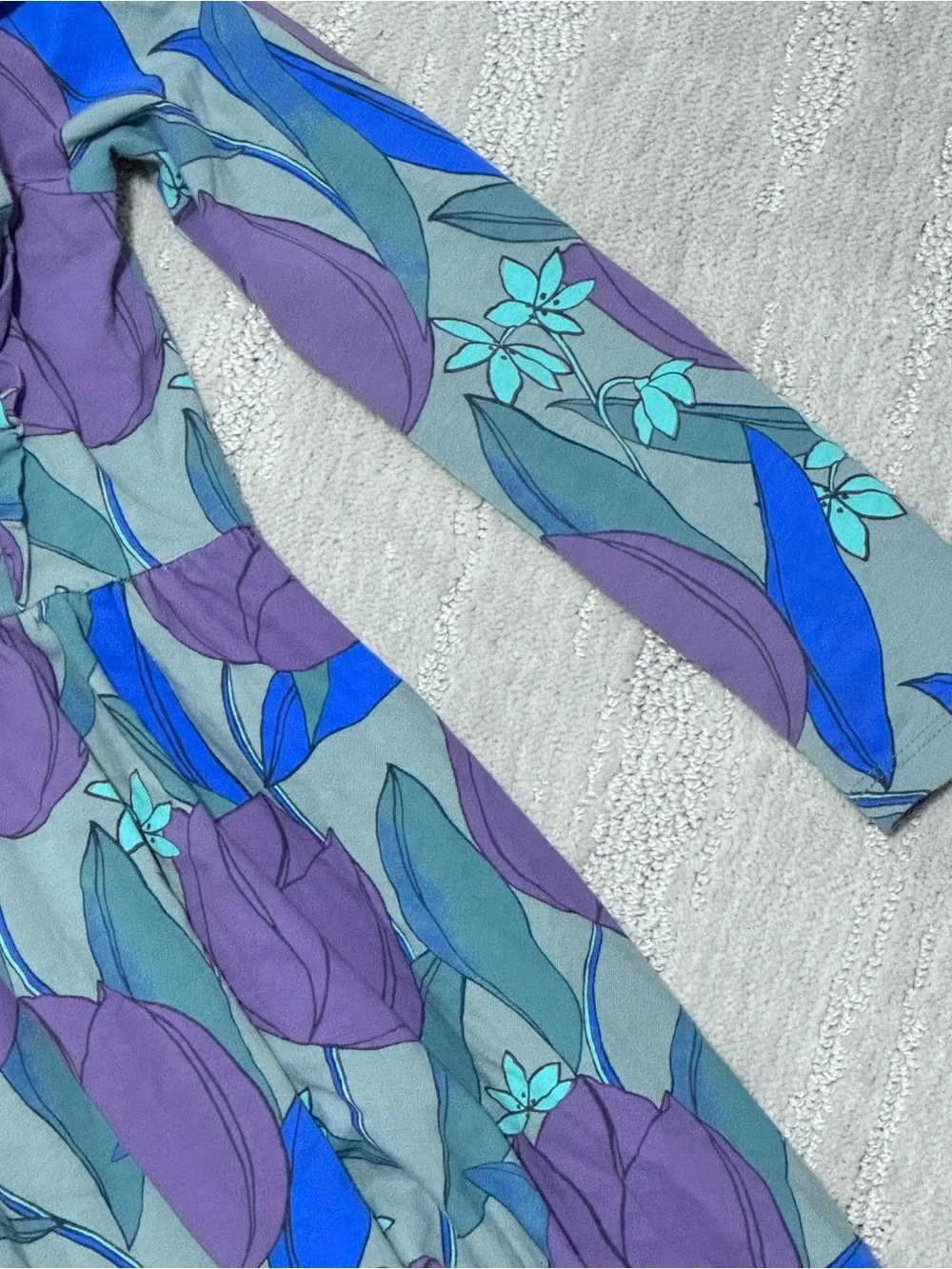 Tea size 6 purple and green floral retro print ruffle detail long sleeve dress